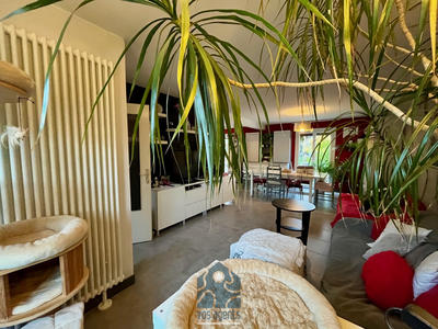 Maison - 90 m² - 5 pièces