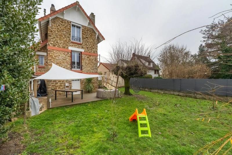 Maison - 83 m² - 4 pièces