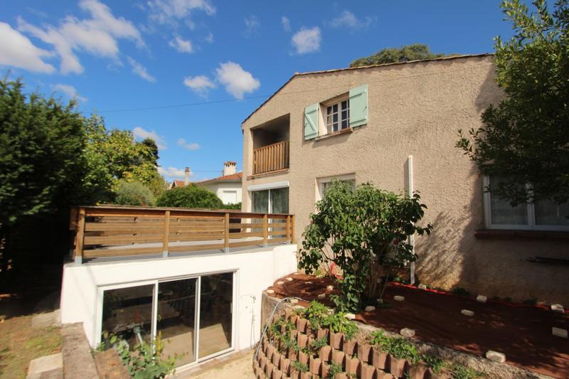 Maison - 230 m² - 10 pièces