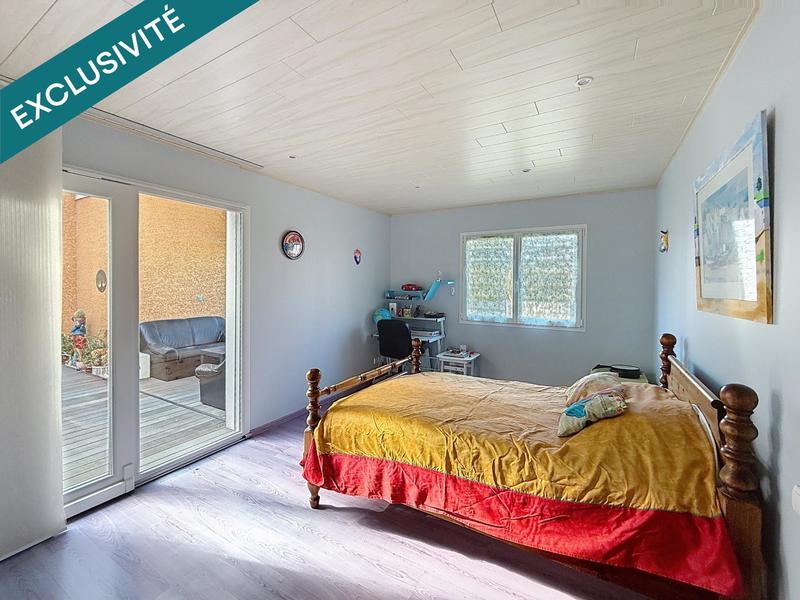 Maison - 440 m² - 10 pièces