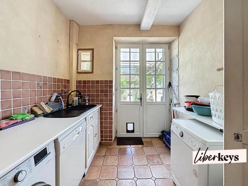 Propriété - 145 m² - 5 pièces