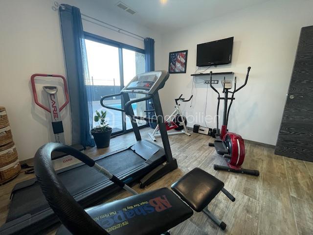 Maison - 257 m² - 9 pièces