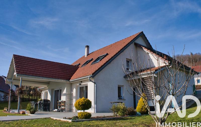 Maison - 150 m² - 8 pièces