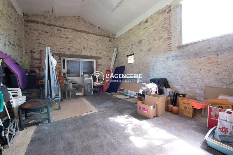 Maison - 210 m² - 6 pièces