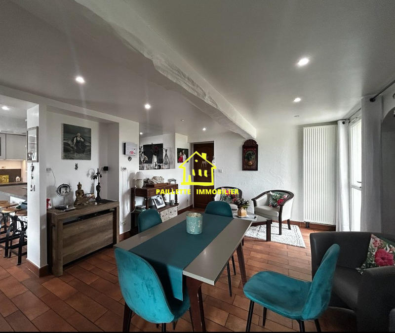 Maison - 210 m² - 8 pièces