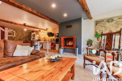 Maison de village - 180 m² - 7 pièces