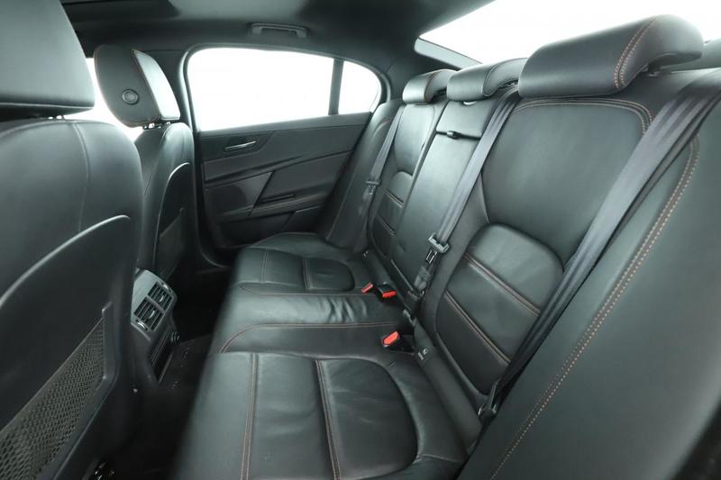 Jaguar Xe 2.0 Prestige Auto 200 ch