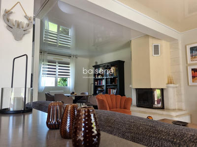 Maison contemporaine - 146 m² - 7 pièces