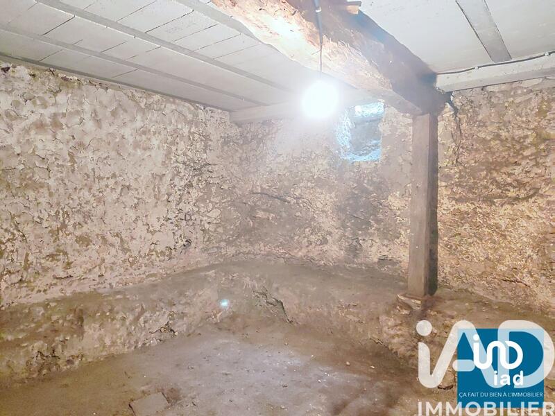 Maison - 216 m² - 8 pièces