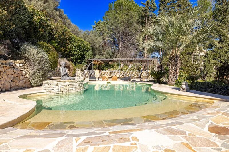 Maison - 186 m² - 4 pièces