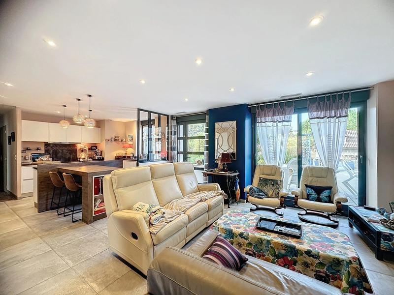 Appartement - 175 m² - 6 pièces