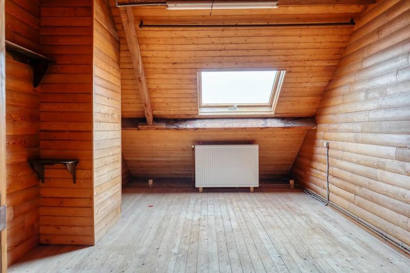 Maison - 215 m² - 9 pièces