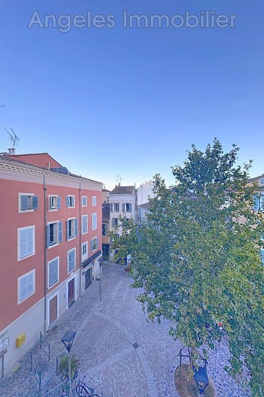 Appartement - 120 m² - 8 pièces