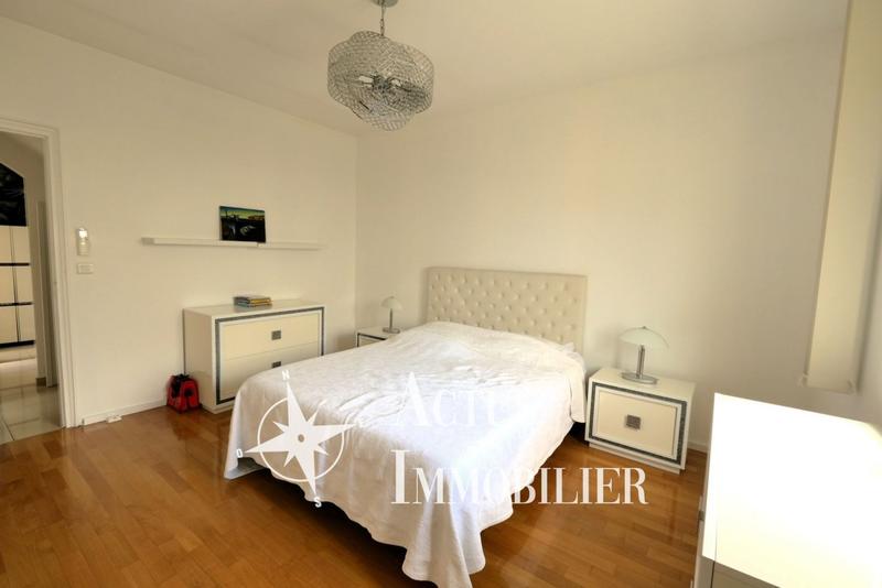 Maison - 196 m² - 7 pièces