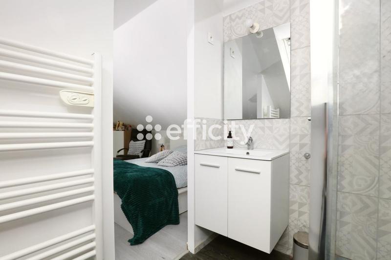 Maison - 95 m² - 5 pièces