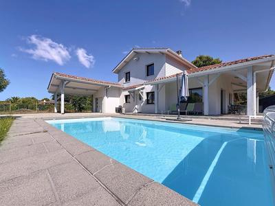 Maison - 130 m² - 5 pièces