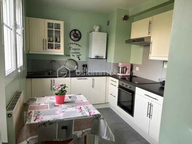 Maison - 92 m² - 5 pièces