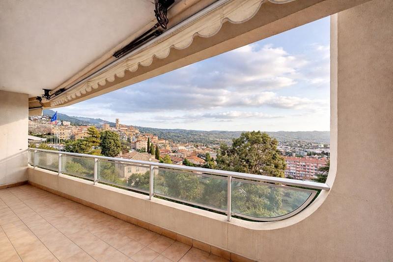 Appartement - 82 m² - 4 pièces