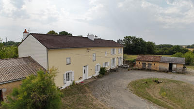 Maison - 185 m² - 9 pièces