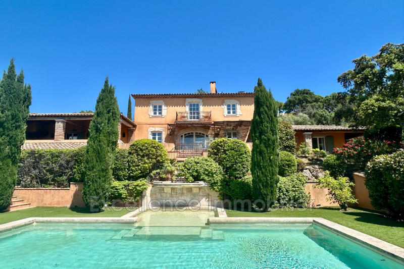 Propriété - 300 m² - 10 pièces