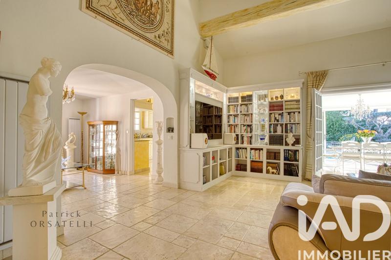 Maison - 364 m² - 10 pièces