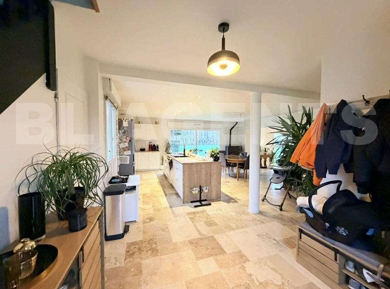 Maison - 145 m² - 6 pièces