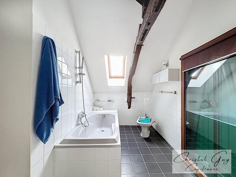 Maison de campagne - 230 m² - 8 pièces