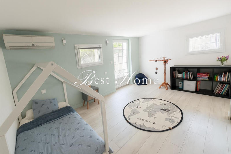 Maison - 170 m² - 6 pièces