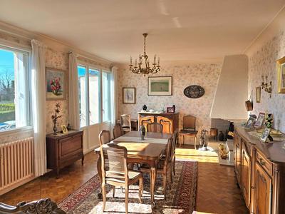 Maison - 156 m² - 8 pièces