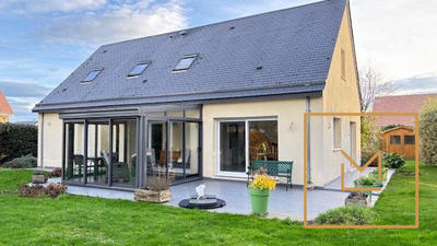 Maison traditionnelle - 129 m² - 6 pièces