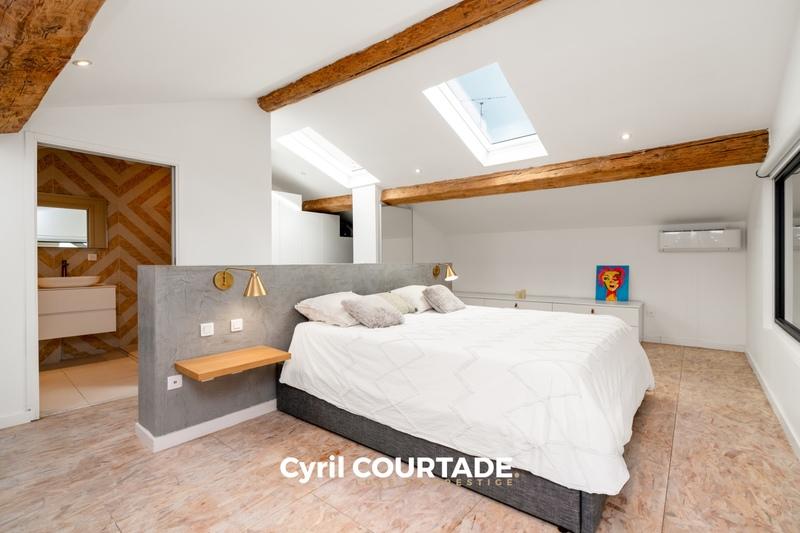 Appartement bourgeois - 130 m² - 4 pièces