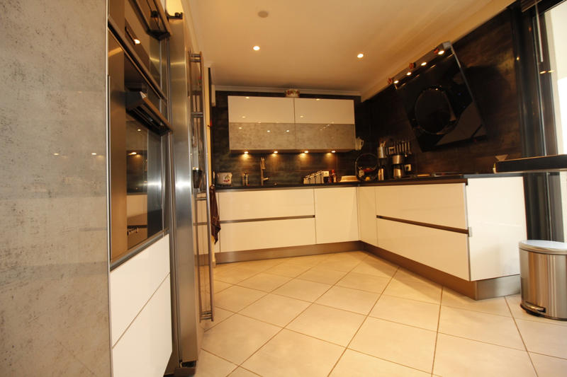 Appartement - 119 m² - 3 pièces