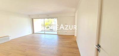 Appartement - 81 m² - 3 pièces