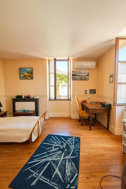 Maison - 186 m² - 7 pièces