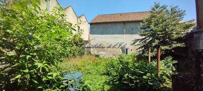 Maison - 285 m² - 11 pièces