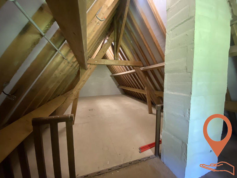 Maison - 212 m² - 9 pièces