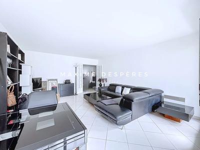 Appartement - 90 m² - 4 pièces