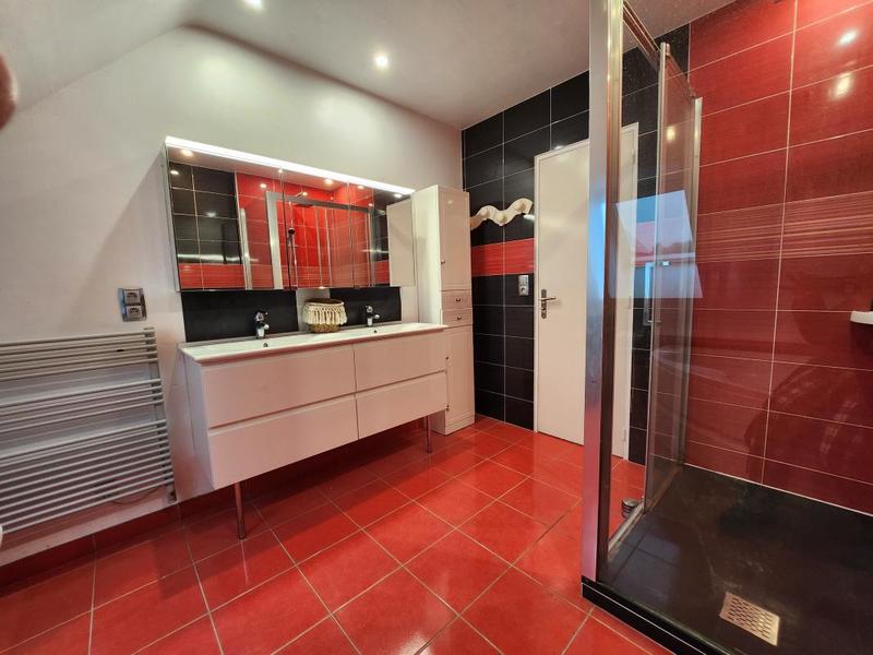 Maison - 162 m² - 5 pièces