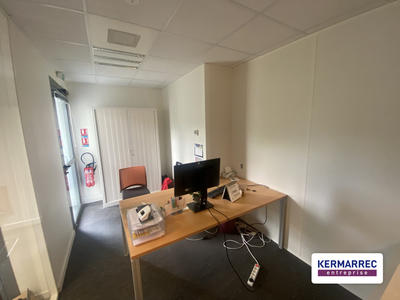 Bureau - 451 m²