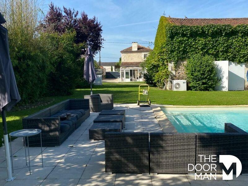 Propriété - 141 m² - 8 pièces