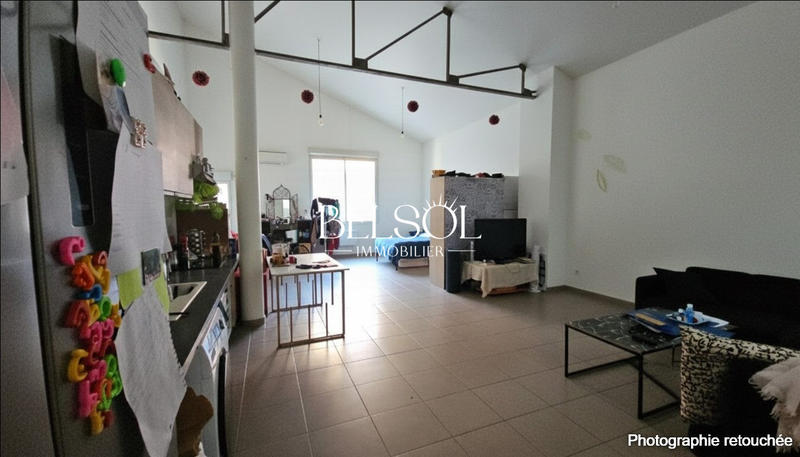 Loft - 93 m² - 3 pièces