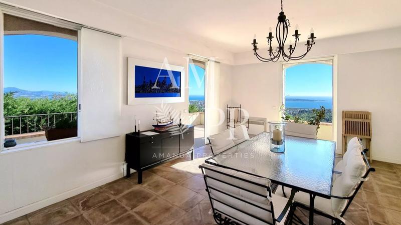 Villa - 300 m² - 7 pièces