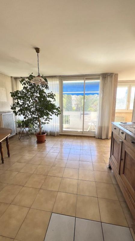 Appartement - 75 m² - 4 pièces