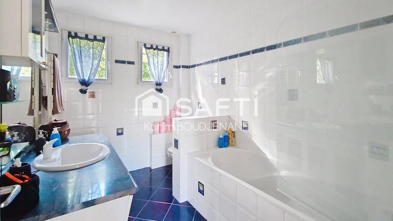 Maison - 130 m² - 5 pièces