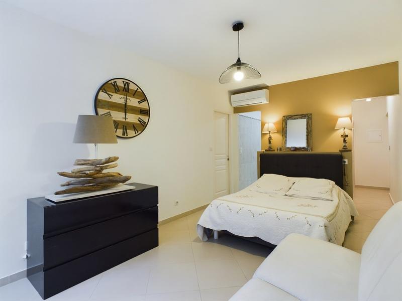 Appartement - 96 m² - 5 pièces