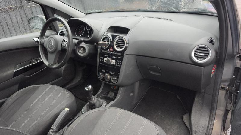 Opel Corsa 1.4 Twinport 100 Graphite