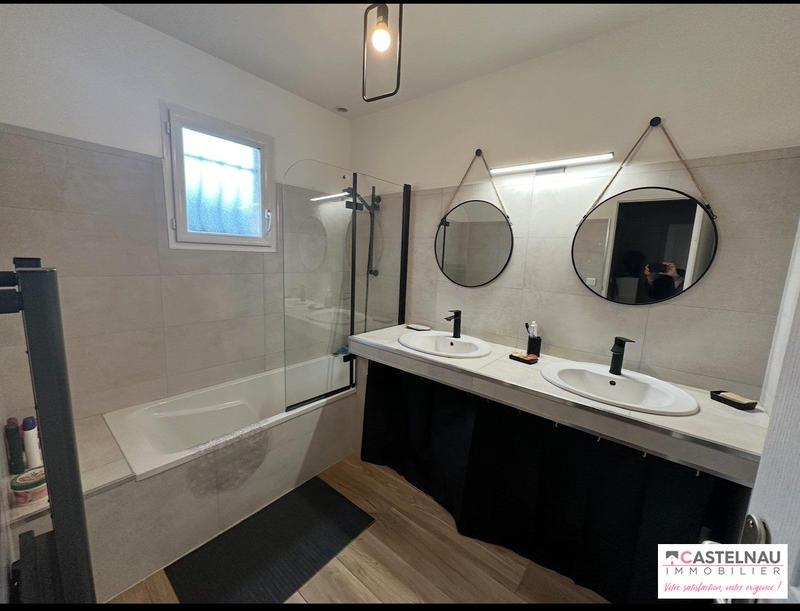 Maison - 170 m² - 7 pièces