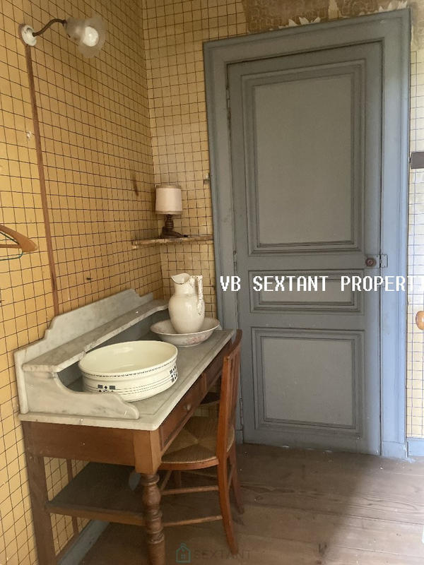 Maison - 300 m² - 9 pièces