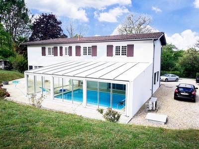 Maison - 263 m² - 9 pièces