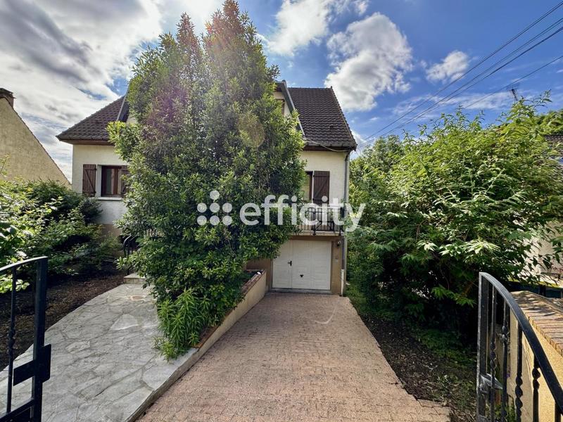 Maison - 200 m² - 10 pièces